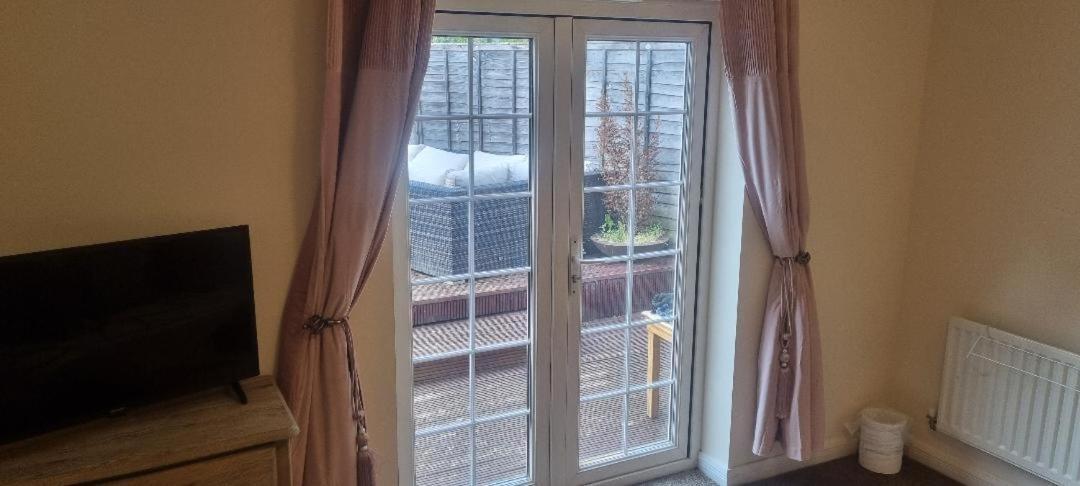 Swindon 6 Deluxe Doubles 2 With En Suite In Large House - No Pets Zewnętrze zdjęcie